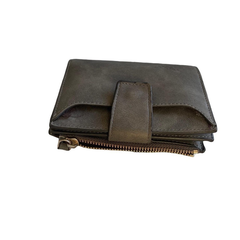 Light grey wallet